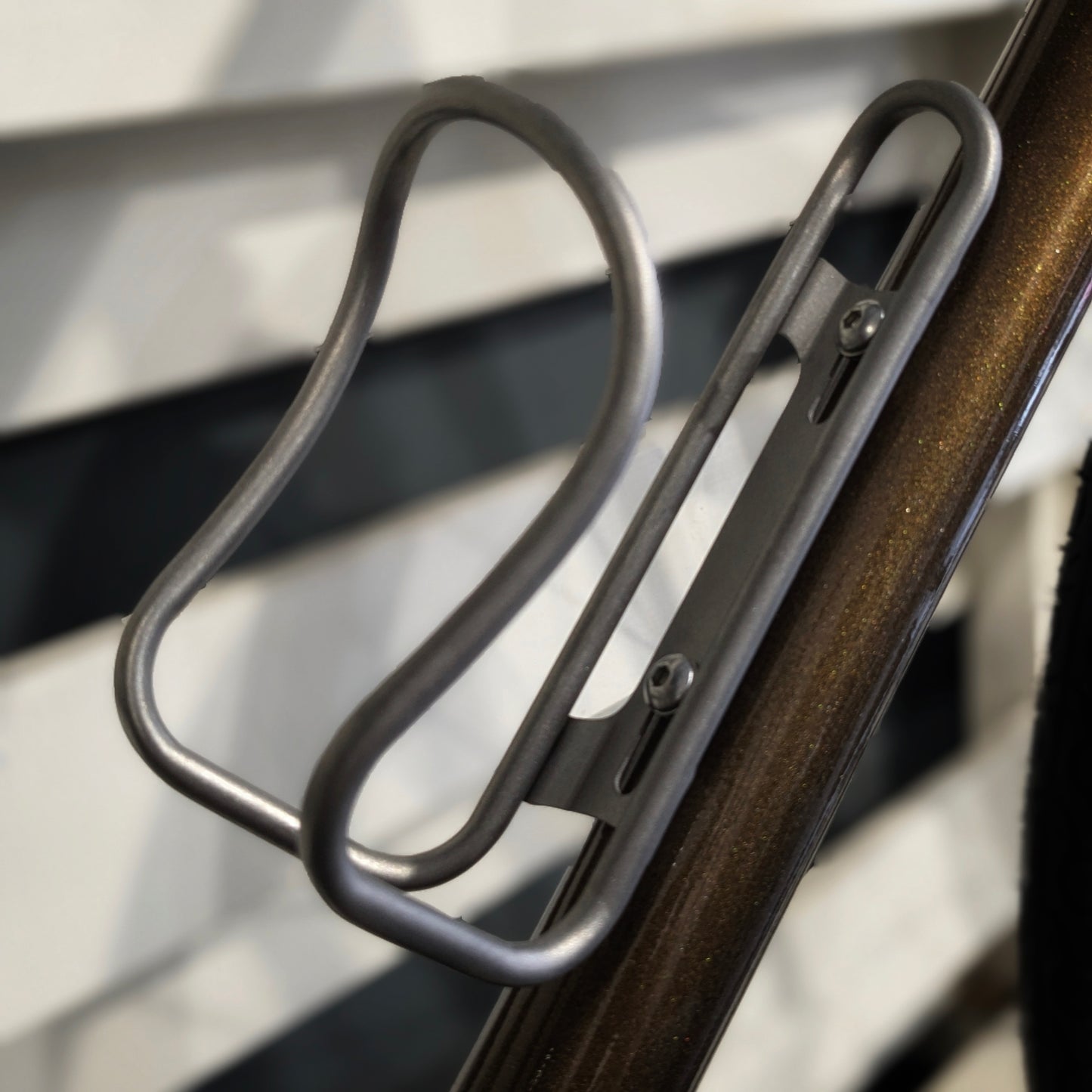 Portaborraccia in lega di titanio - Ttanium bottle cage